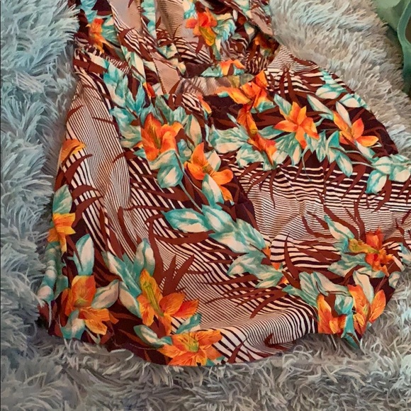 Tropical Romper/Jumpsuit Forever 21 🧡💛💙 - Picture 5 of 6